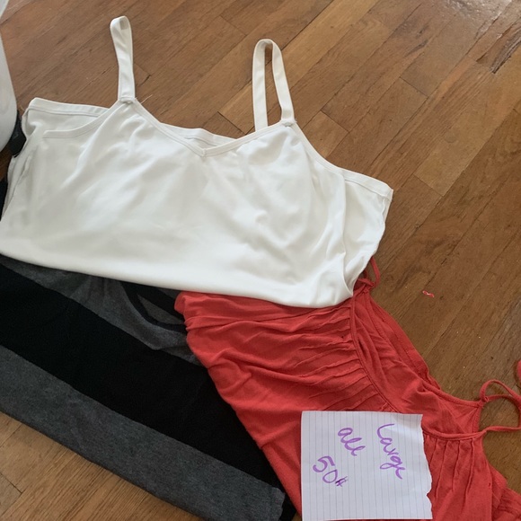 clothes - Picture 8 of 8